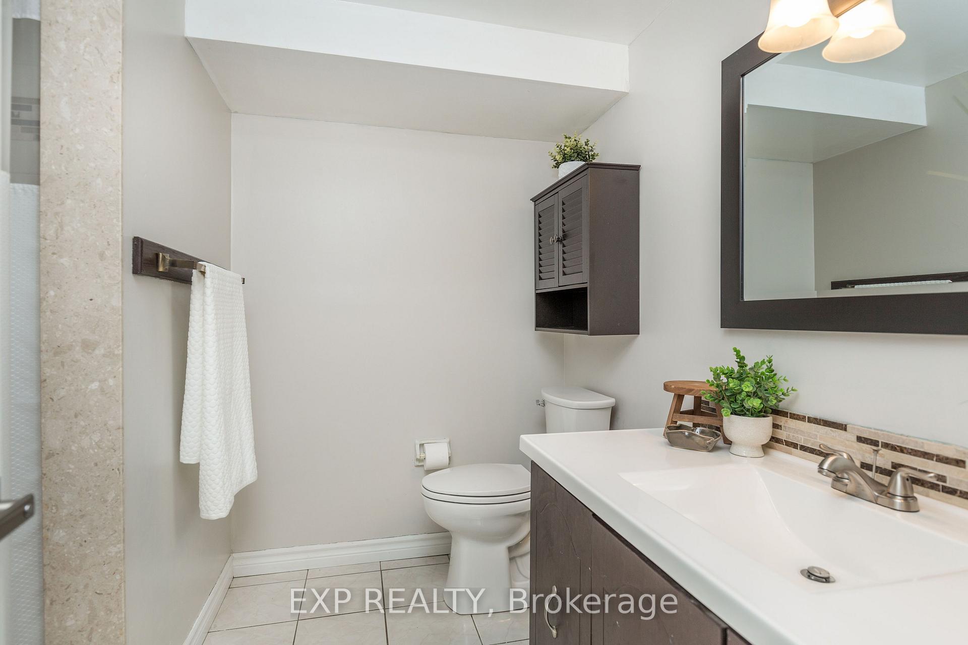 Photo 23 of 12 Craig Crescent, Barrie, Sunnidale — HOMEH