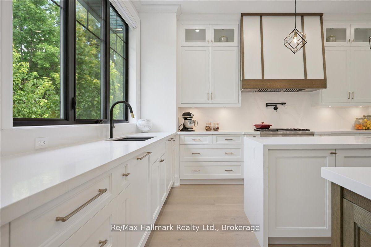 Photo 15 of 1225 Baldwin Drive, Oakville, Morrison — HOMEH