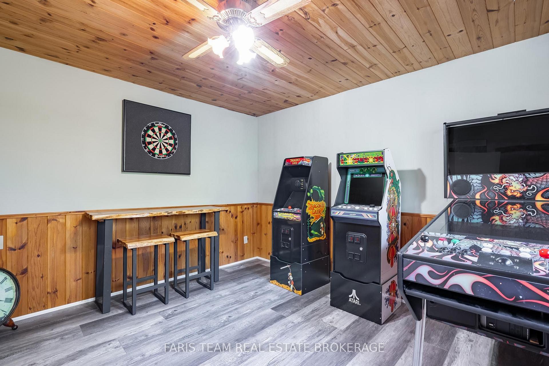 Photo 17 of 29 Oneida Avenue, Oro-Medonte, Sugarbush — HOMEH