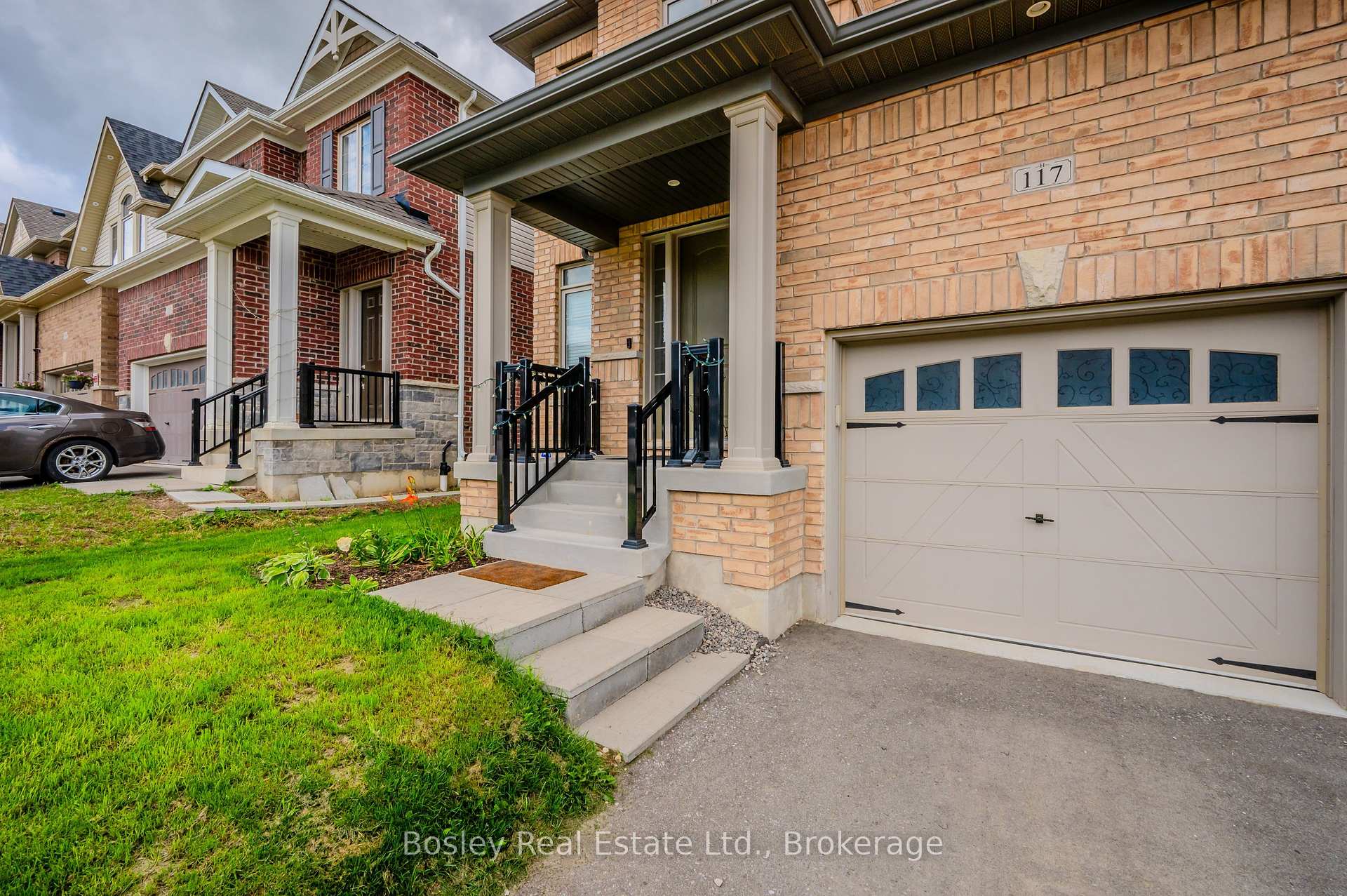 Photo 3 of 117 Haldimand Street, Kitchener, Huron Park — HOMEH