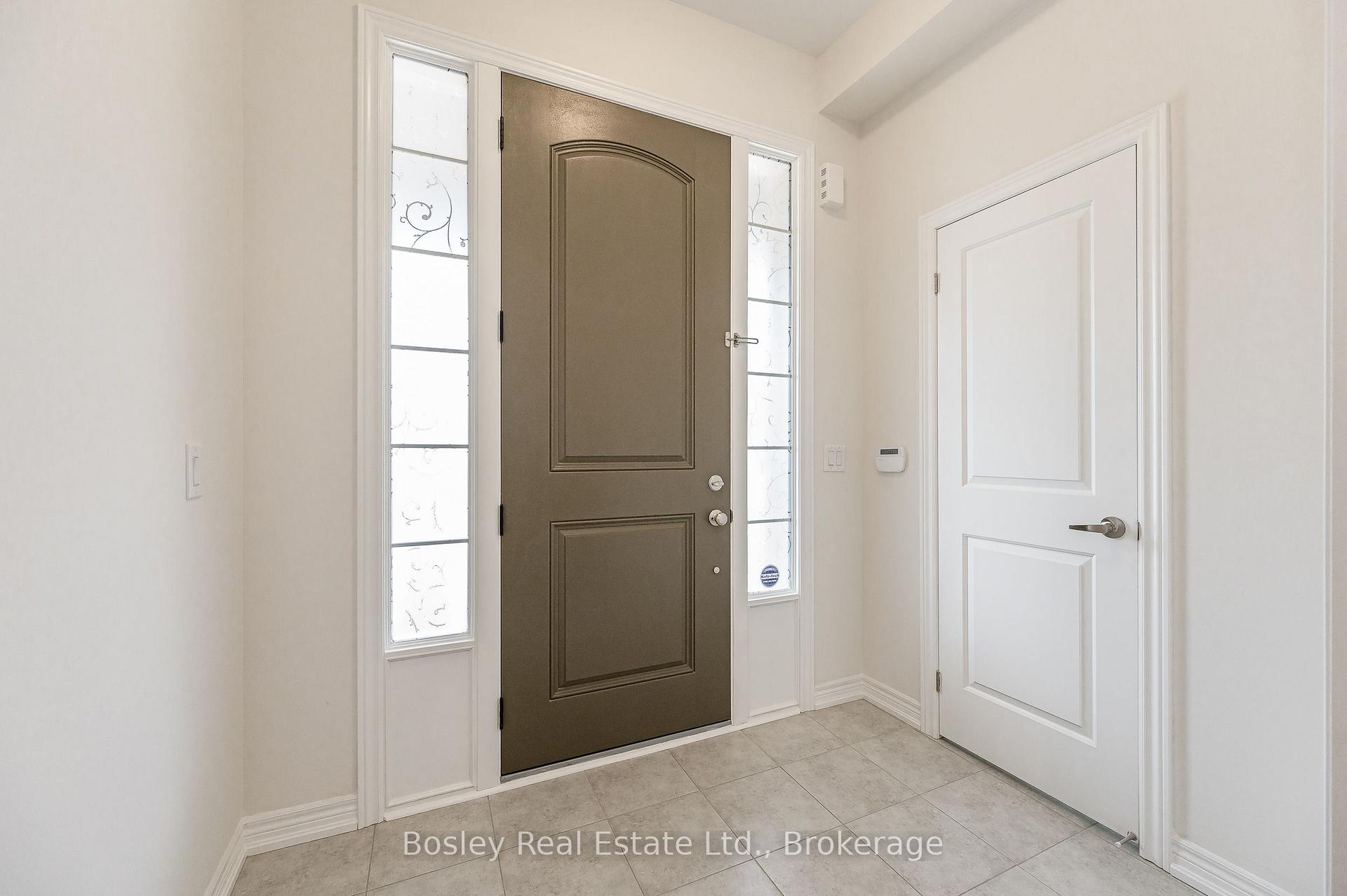 Photo 6 of 117 Haldimand Street, Kitchener, Huron Park — HOMEH