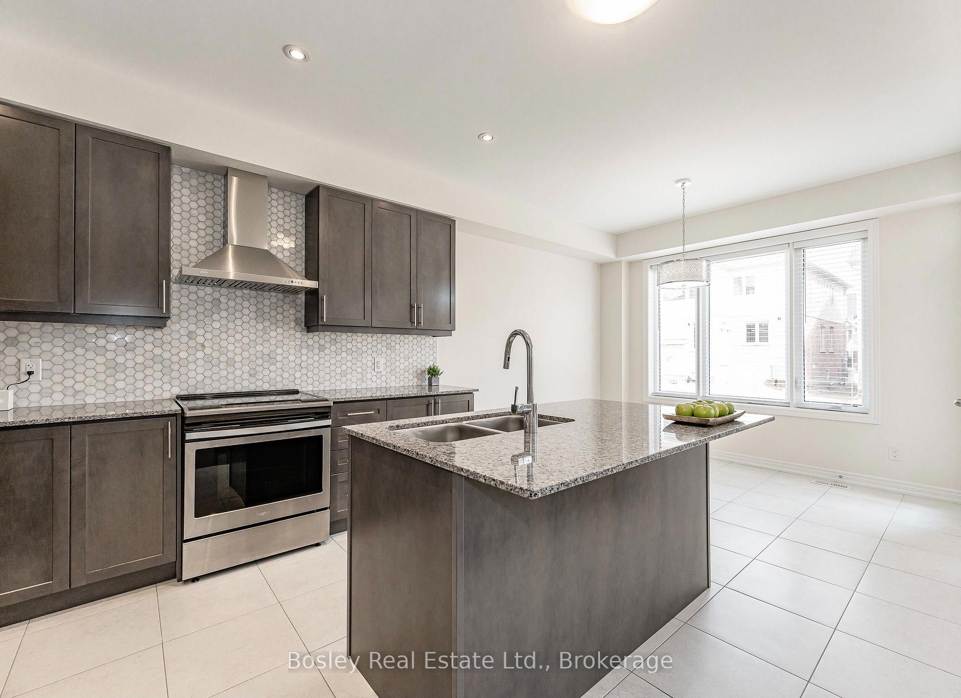 Photo 18 of 117 Haldimand Street, Kitchener, Huron Park — HOMEH