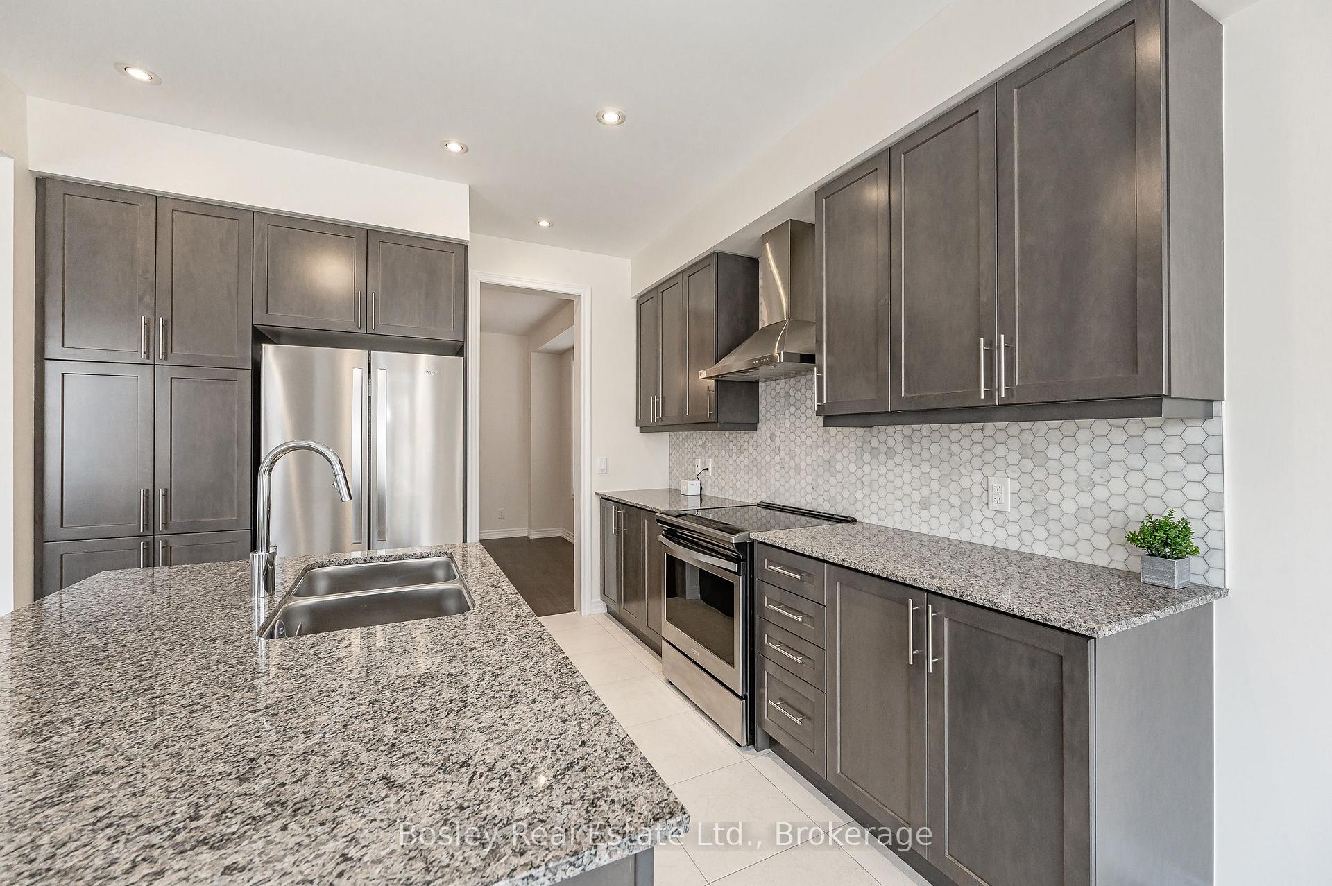 Photo 19 of 117 Haldimand Street, Kitchener, Huron Park — HOMEH