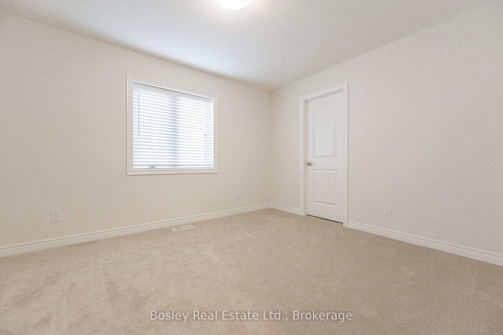 Photo 32 of 117 Haldimand Street, Kitchener, Huron Park — HOMEH