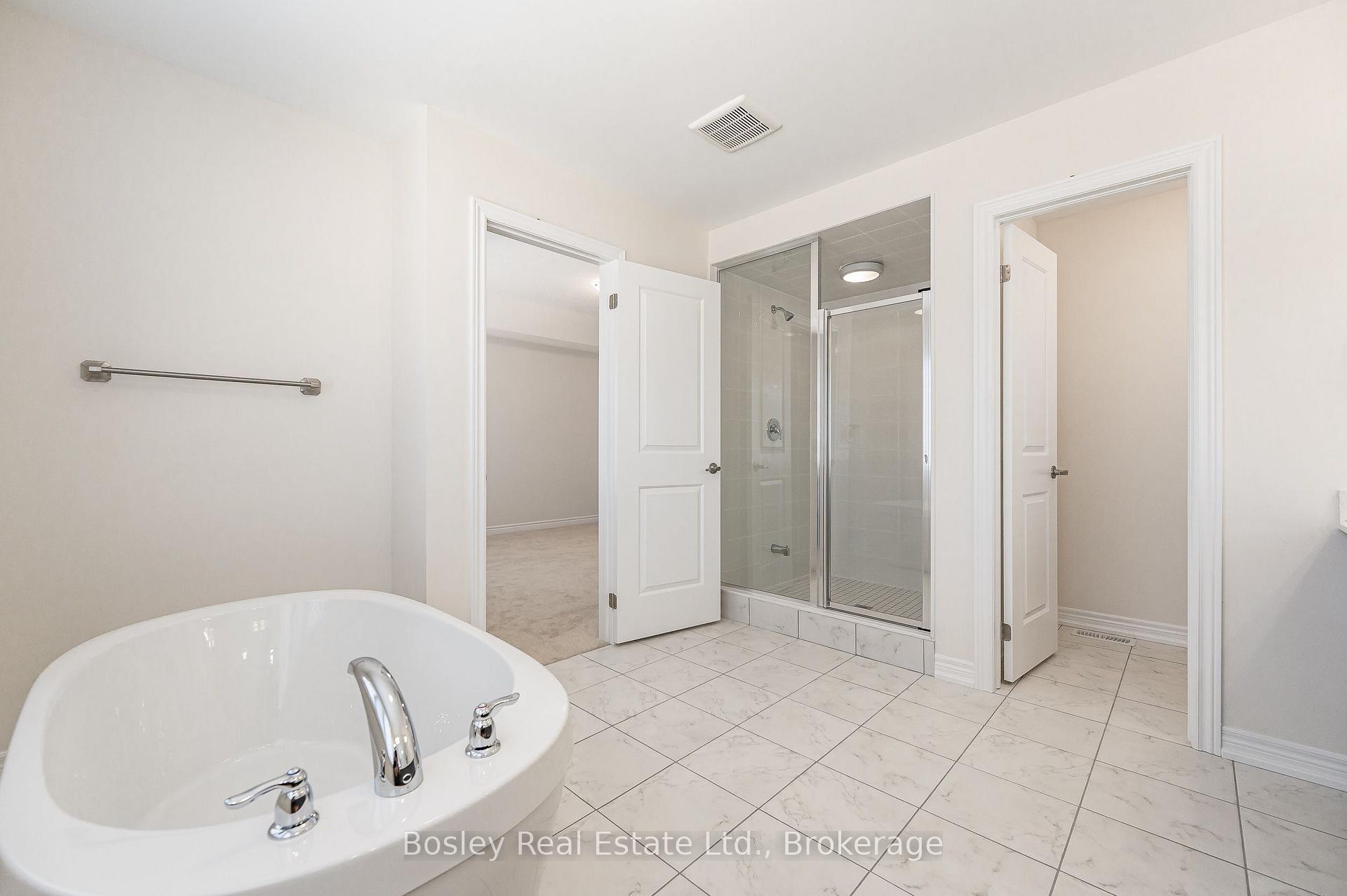 Photo 37 of 117 Haldimand Street, Kitchener, Huron Park — HOMEH