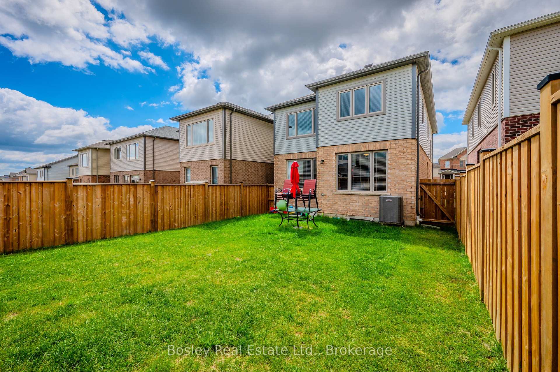 Photo 39 of 117 Haldimand Street, Kitchener, Huron Park — HOMEH