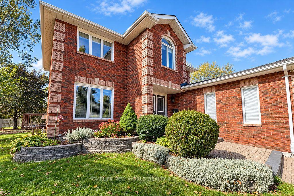 Photo 3 of 26 Warner Road, Barrie, Holly — HOMEH