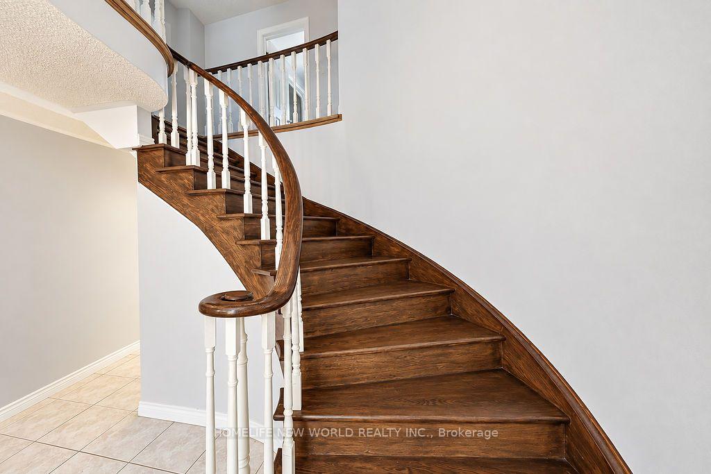 Photo 6 of 26 Warner Road, Barrie, Holly — HOMEH