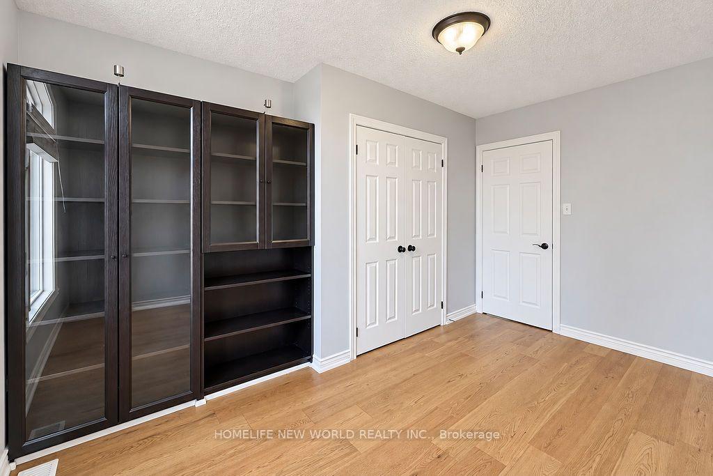 Photo 15 of 26 Warner Road, Barrie, Holly — HOMEH