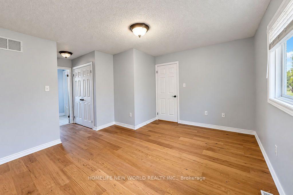 Photo 19 of 26 Warner Road, Barrie, Holly — HOMEH