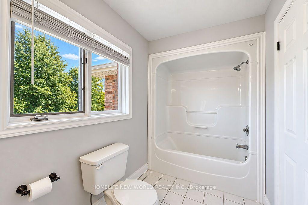 Photo 21 of 26 Warner Road, Barrie, Holly — HOMEH