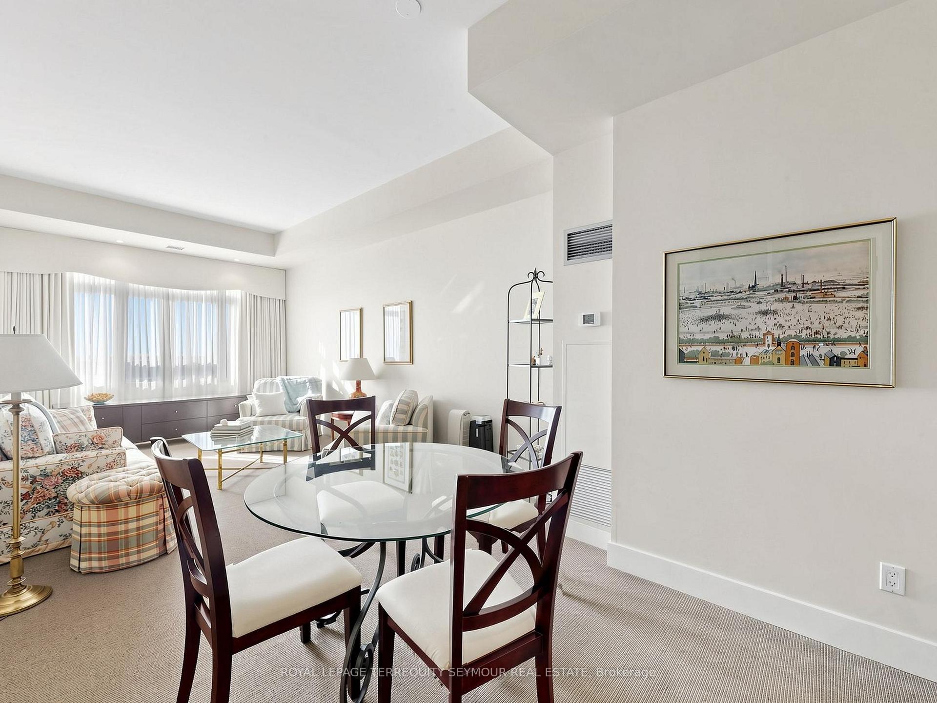 Photo 7 of Unit 401, 562 Eglinton Avenue E, Toronto, Mount Pleasant East — HOMEH