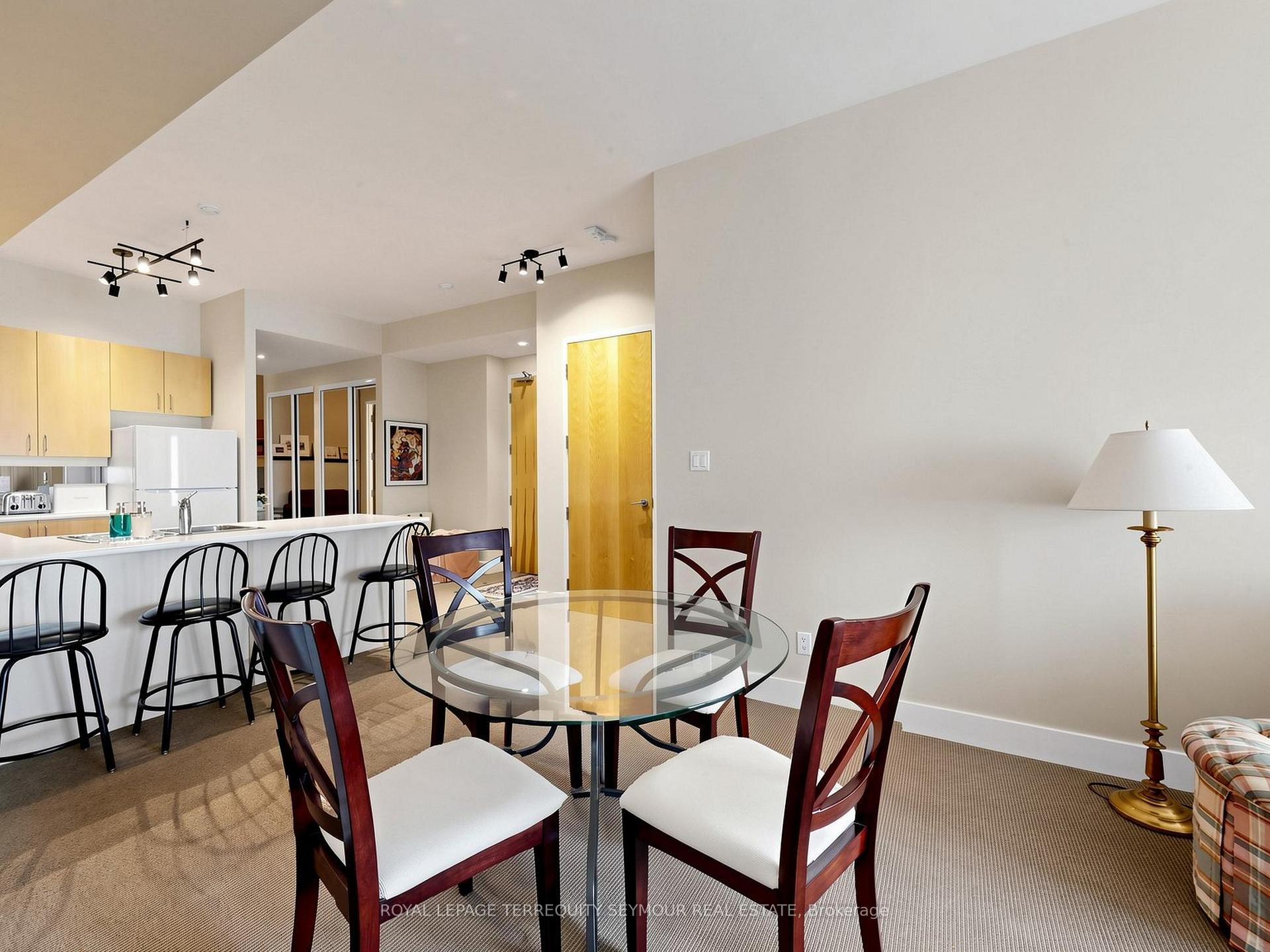 Photo 9 of Unit 401, 562 Eglinton Avenue E, Toronto, Mount Pleasant East — HOMEH