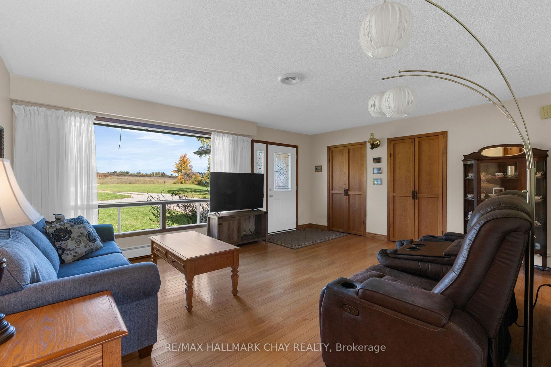 Photo 6 of 1855 Sunnidale Road, Springwater, Rural Springwater — HOMEH