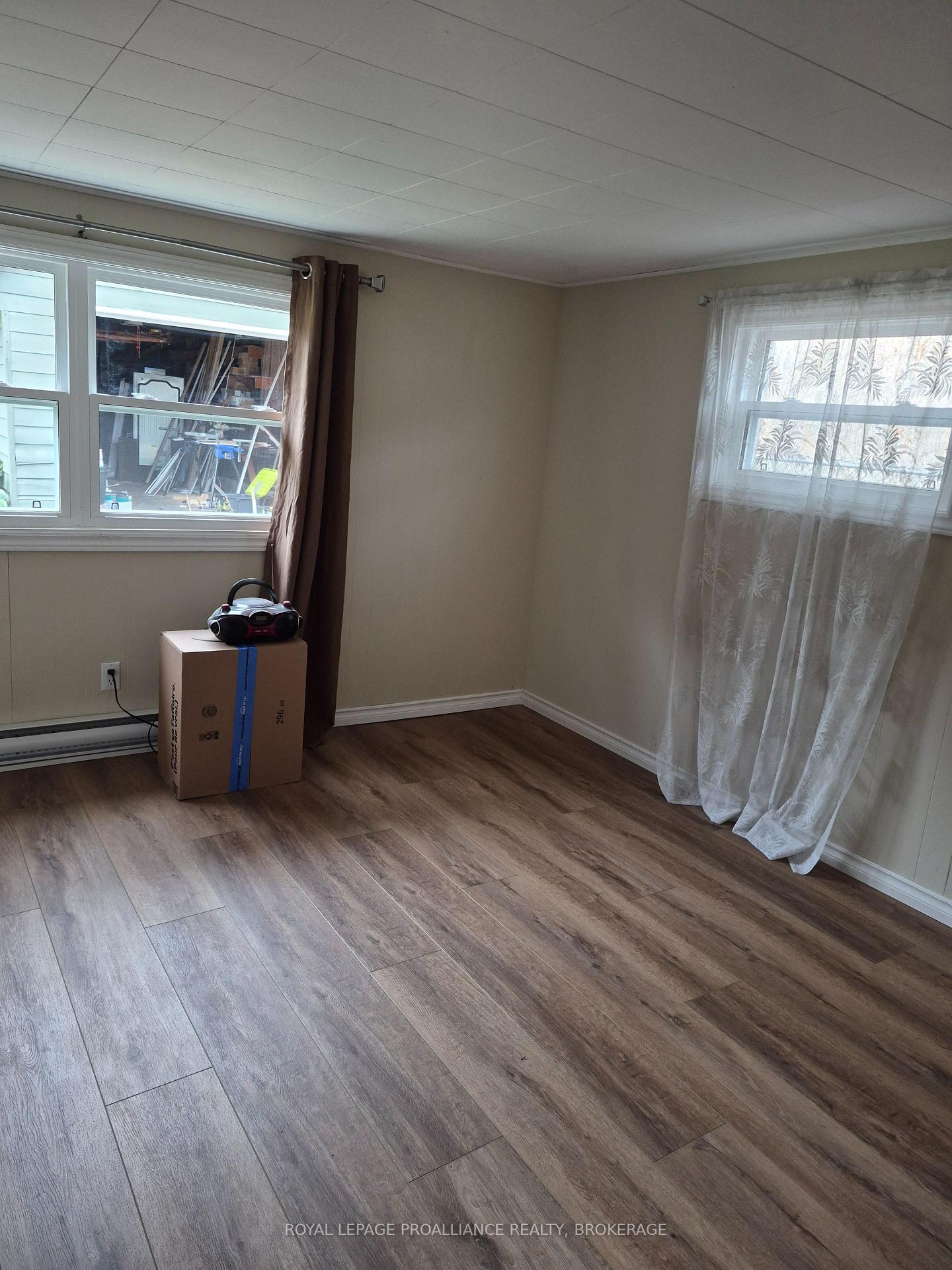 Photo 6 of 7 Dales Avenue, Brockville, Brockville — HOMEH