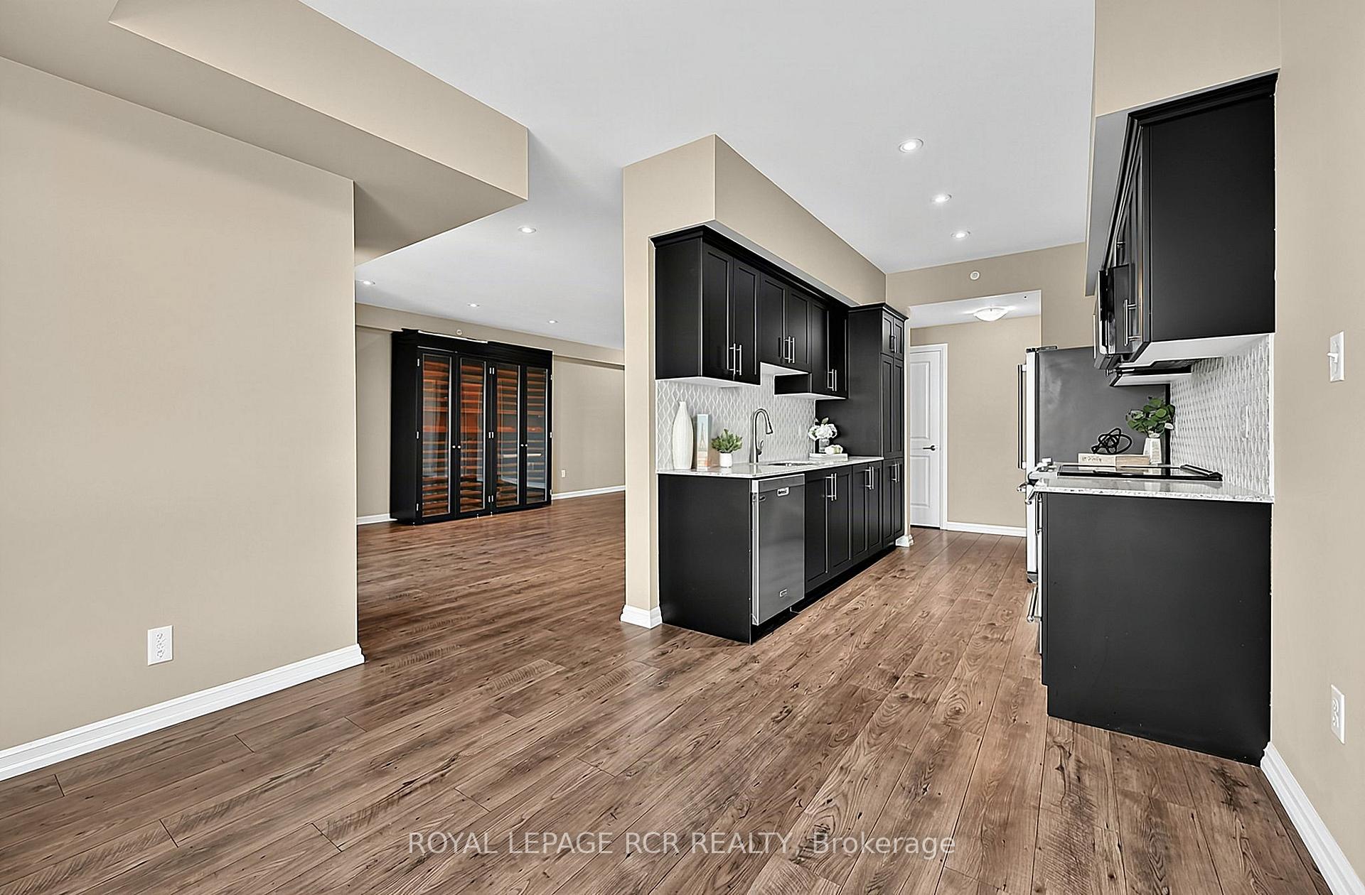 Photo 10 of Unit 502, 302 Essa Road, Barrie, 400 West — HOMEH