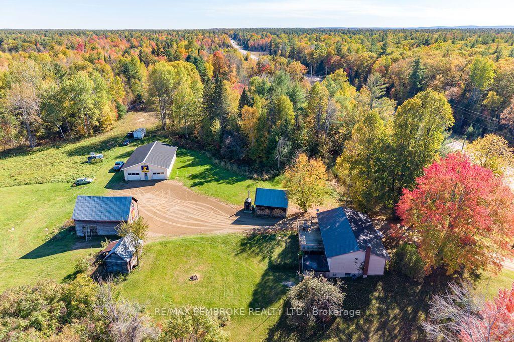 Photo 7 of 37800 41 Highway, North Algona Wilberforce, North Algona/Wilberforce Twp — HOMEH