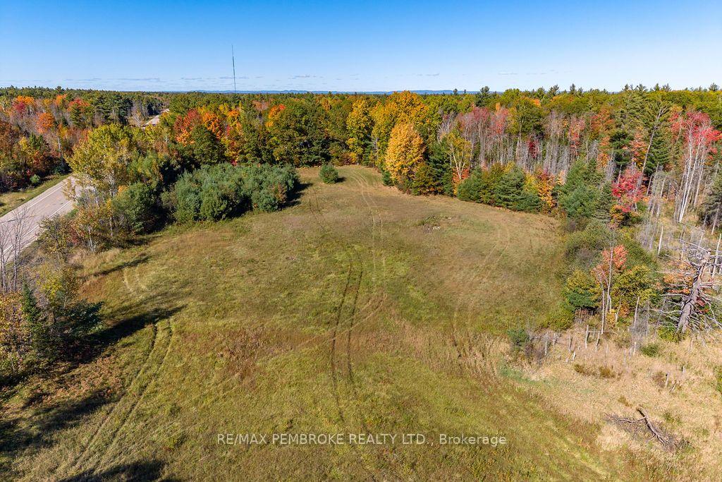 Photo 20 of 37800 41 Highway, North Algona Wilberforce, North Algona/Wilberforce Twp — HOMEH