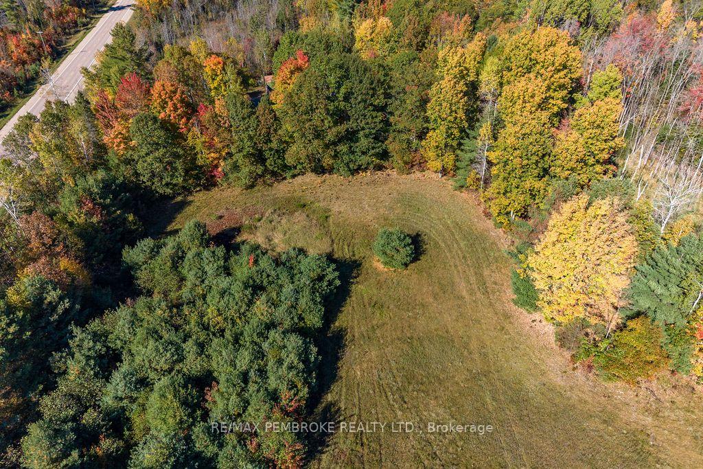 Photo 21 of 37800 41 Highway, North Algona Wilberforce, North Algona/Wilberforce Twp — HOMEH