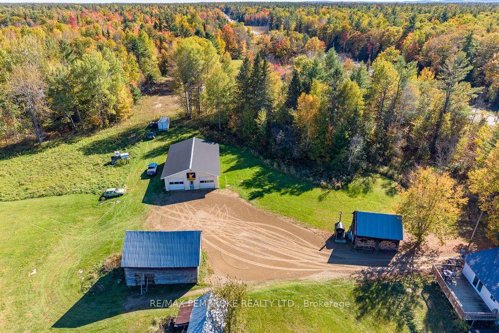 Photo 27 of 37800 41 Highway, North Algona Wilberforce, North Algona/Wilberforce Twp — HOMEH