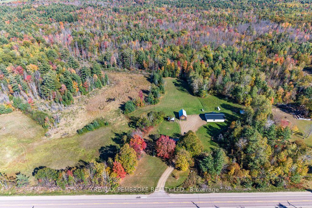 Photo 28 of 37800 41 Highway, North Algona Wilberforce, North Algona/Wilberforce Twp — HOMEH