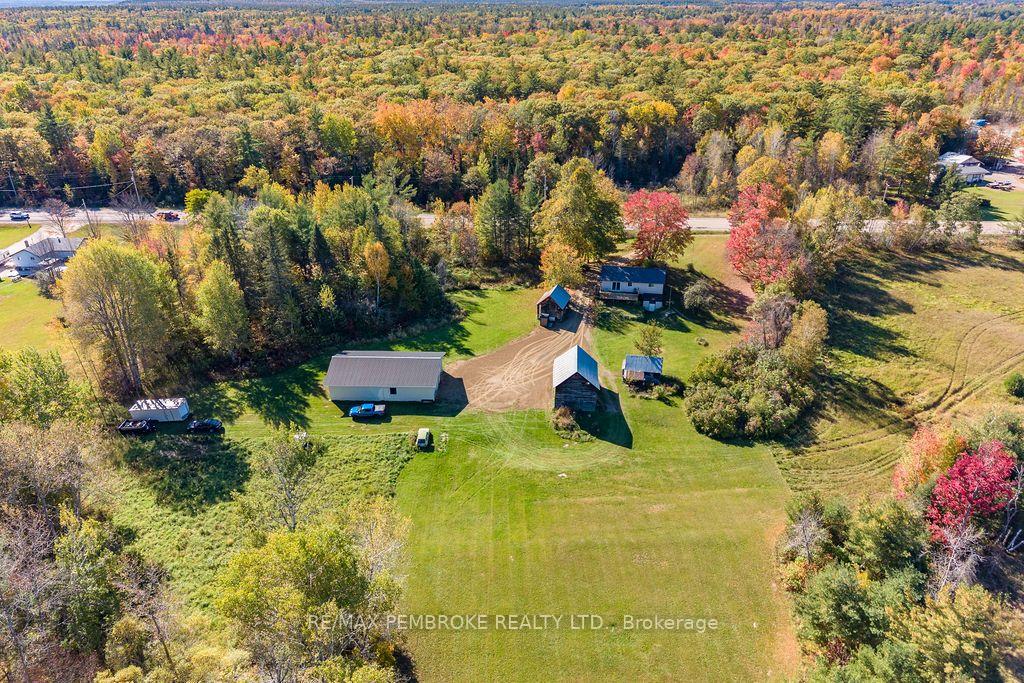 Photo 38 of 37800 41 Highway, North Algona Wilberforce, North Algona/Wilberforce Twp — HOMEH