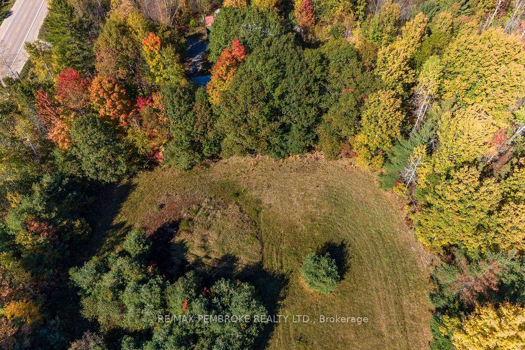 Photo 40 of 37800 41 Highway, North Algona Wilberforce, North Algona/Wilberforce Twp — HOMEH