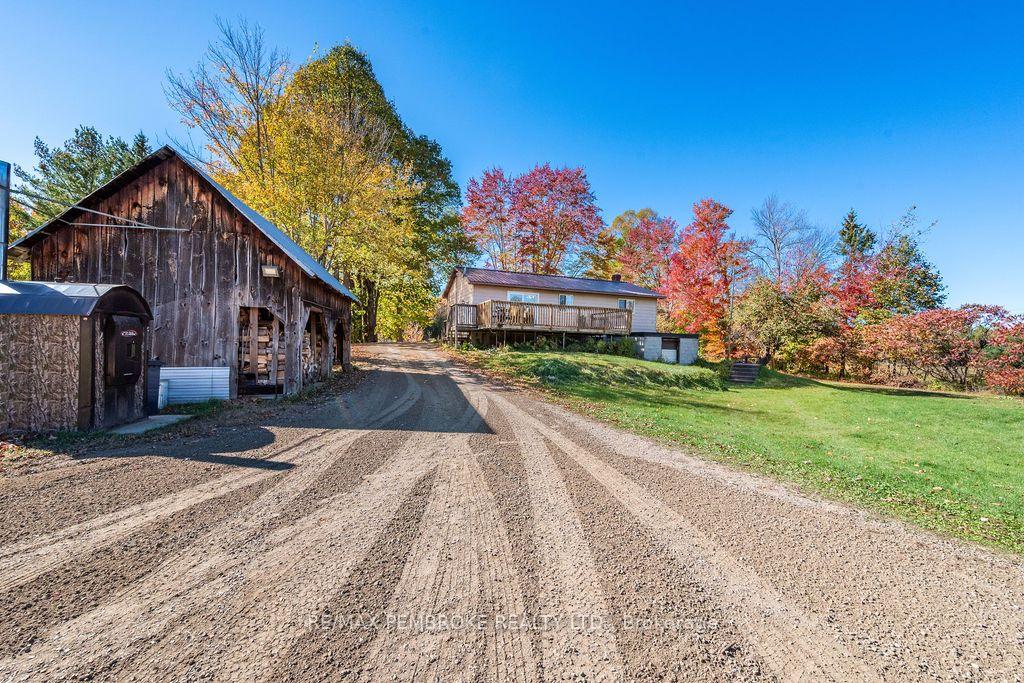 Photo 41 of 37800 41 Highway, North Algona Wilberforce, North Algona/Wilberforce Twp — HOMEH