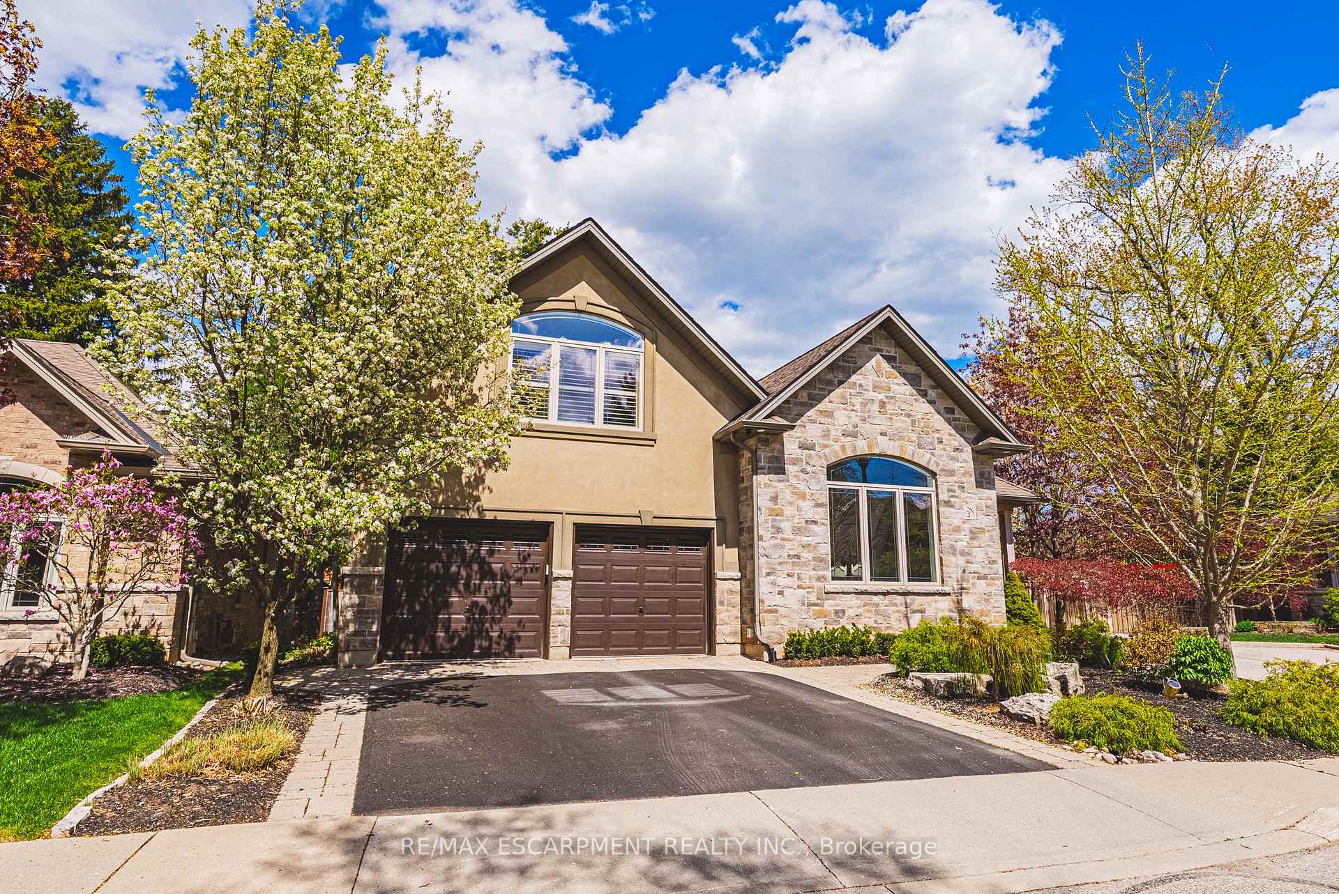 Photo of Unit 3, 976 Shadeland Avenue
