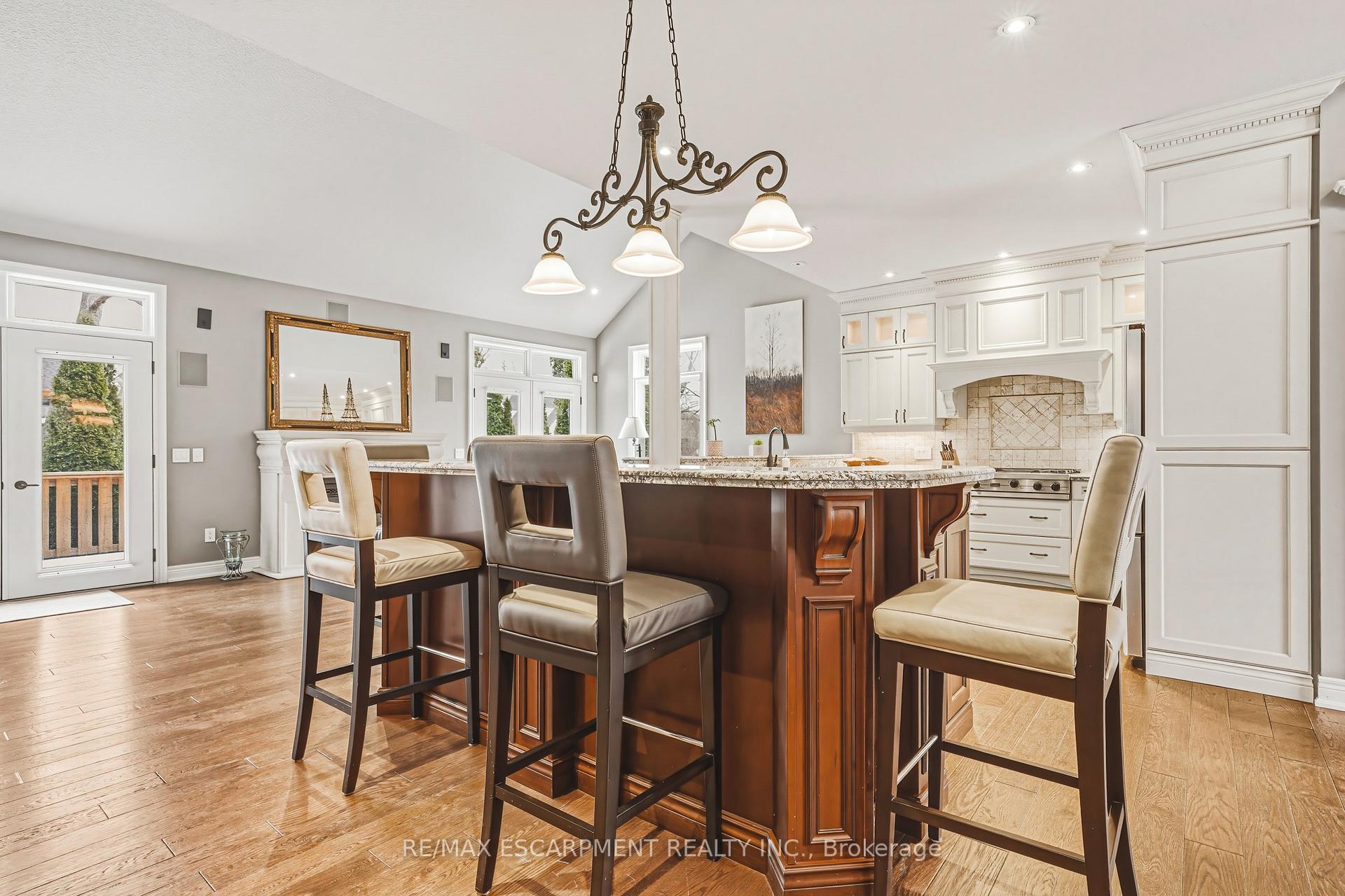 Photo 9 of Unit 3, 976 Shadeland Avenue, Burlington, LaSalle — HOMEH