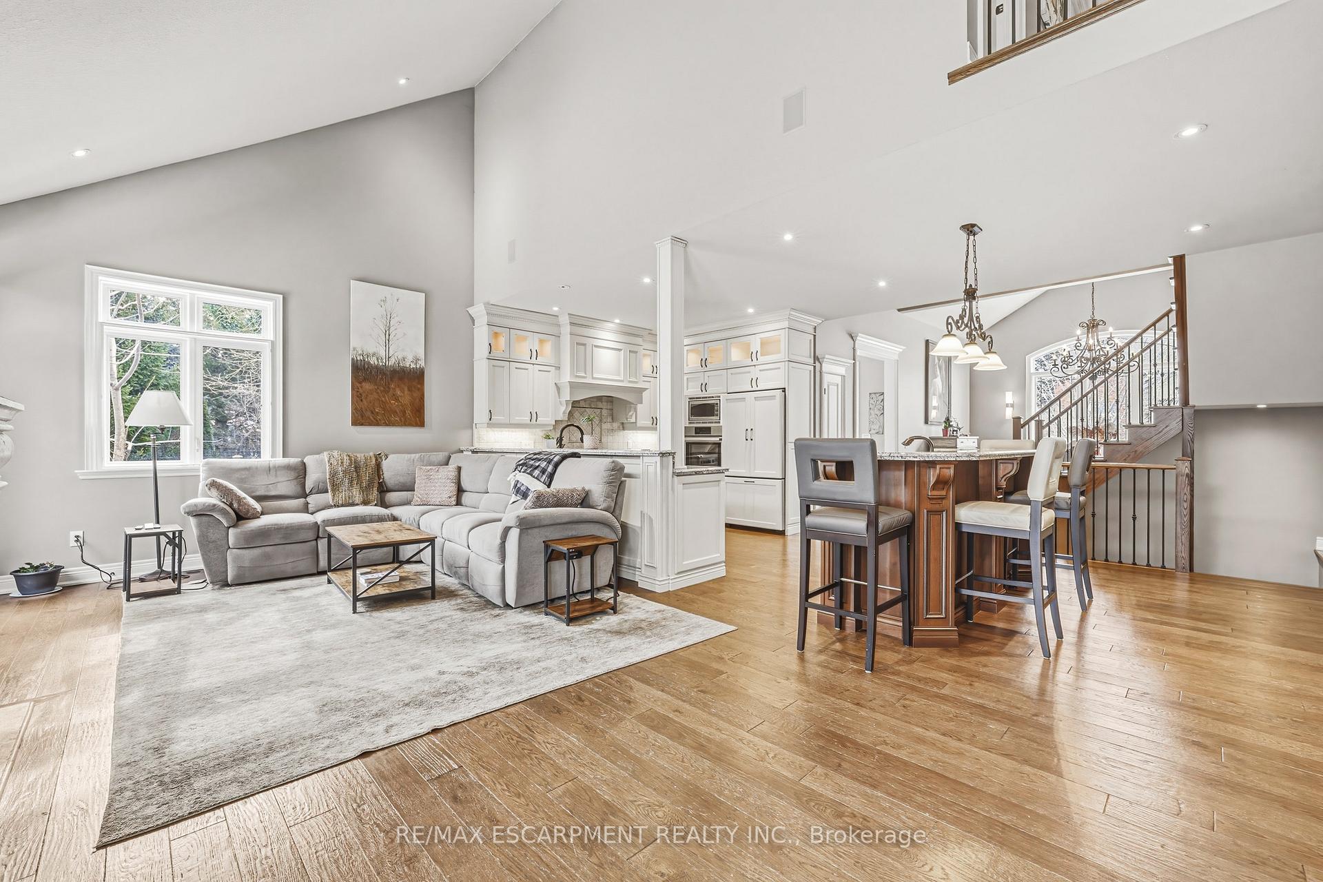Photo 15 of Unit 3, 976 Shadeland Avenue, Burlington, LaSalle — HOMEH