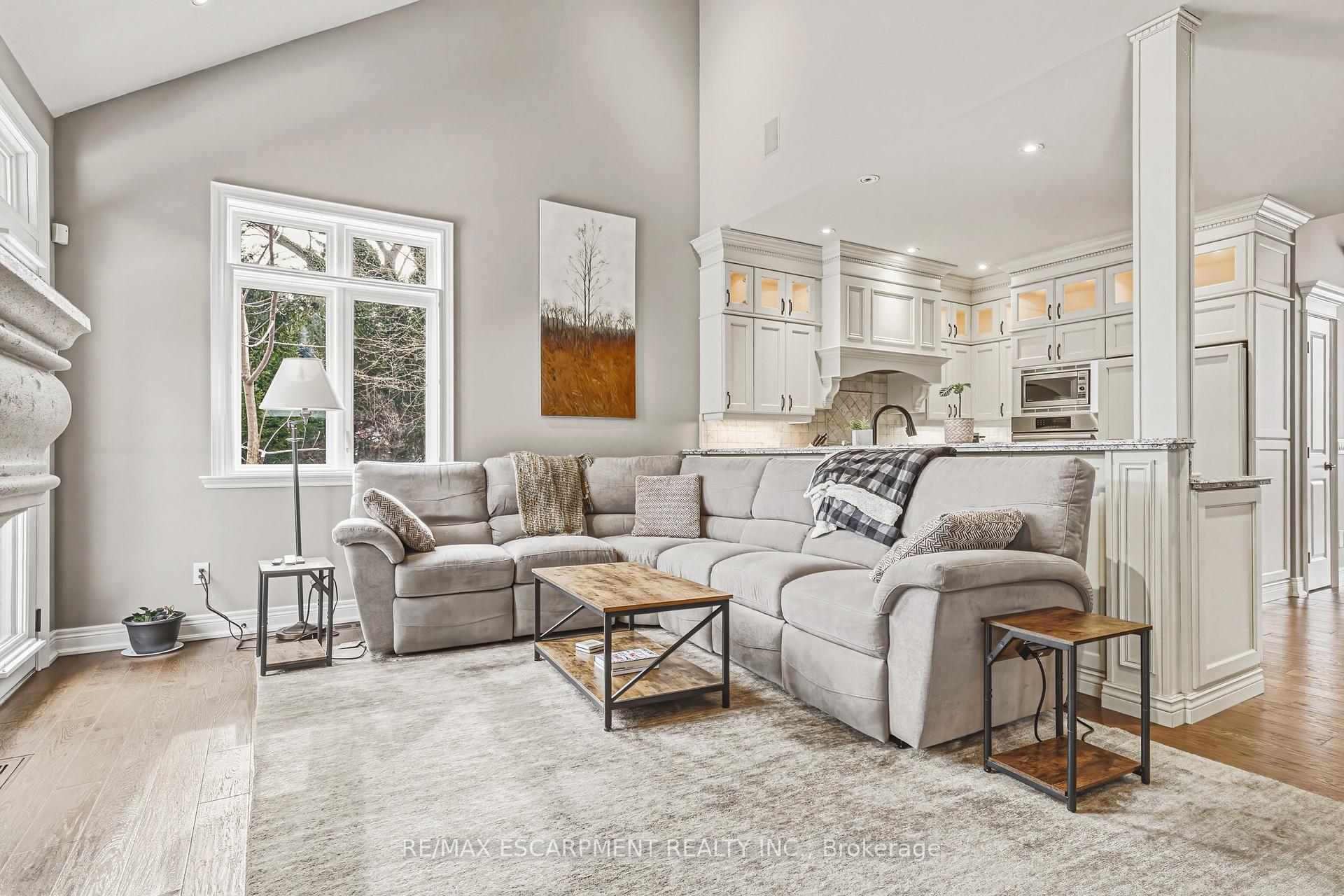 Photo 16 of Unit 3, 976 Shadeland Avenue, Burlington, LaSalle — HOMEH
