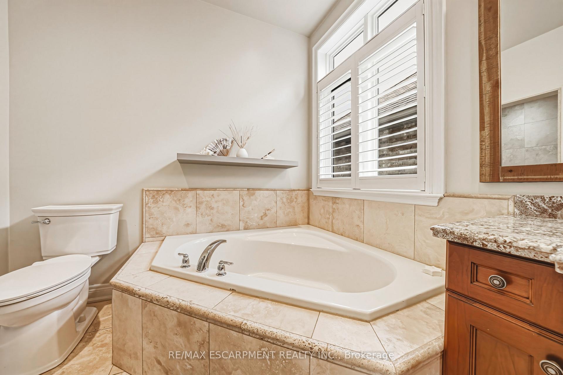 Photo 24 of Unit 3, 976 Shadeland Avenue, Burlington, LaSalle — HOMEH