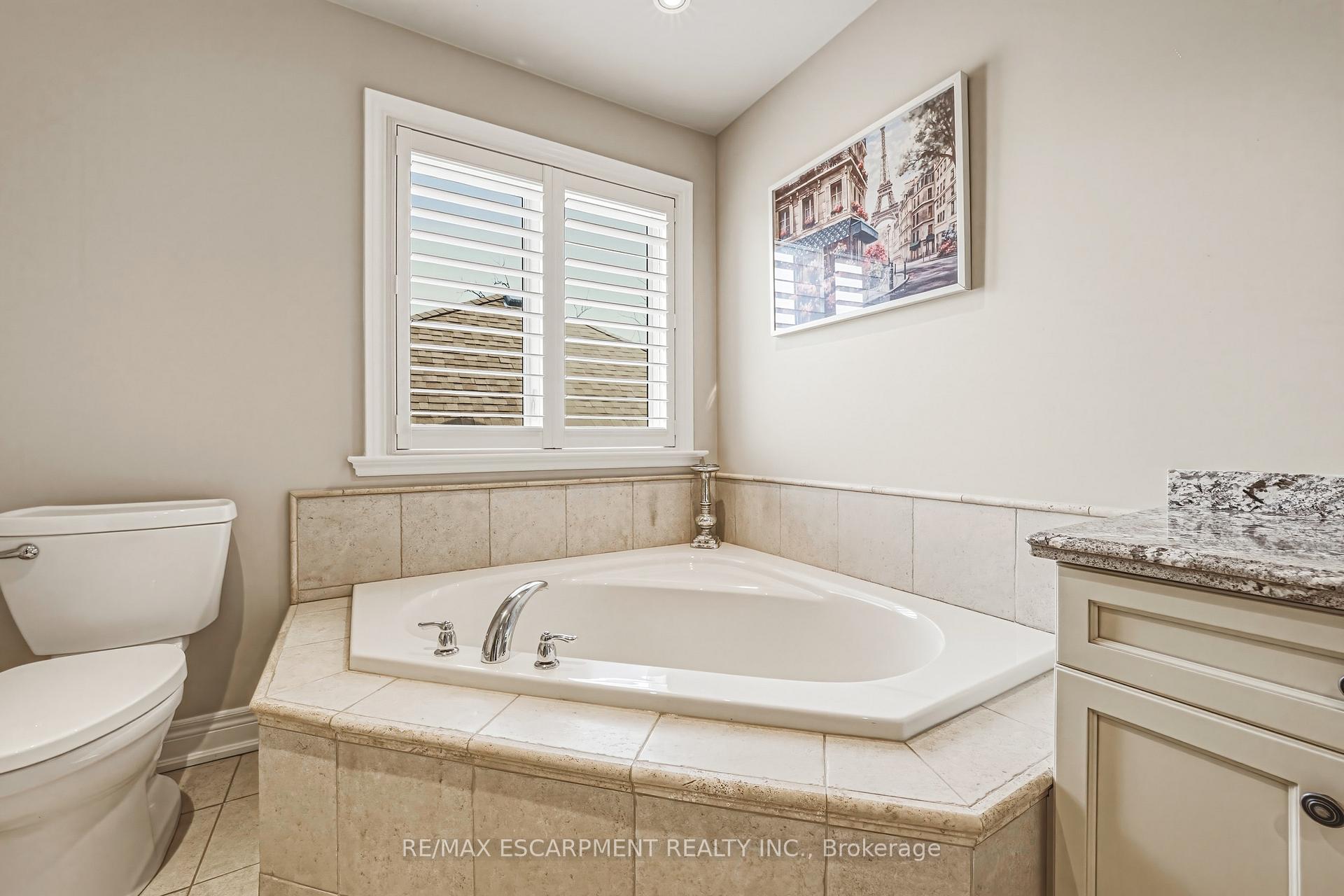 Photo 29 of Unit 3, 976 Shadeland Avenue, Burlington, LaSalle — HOMEH