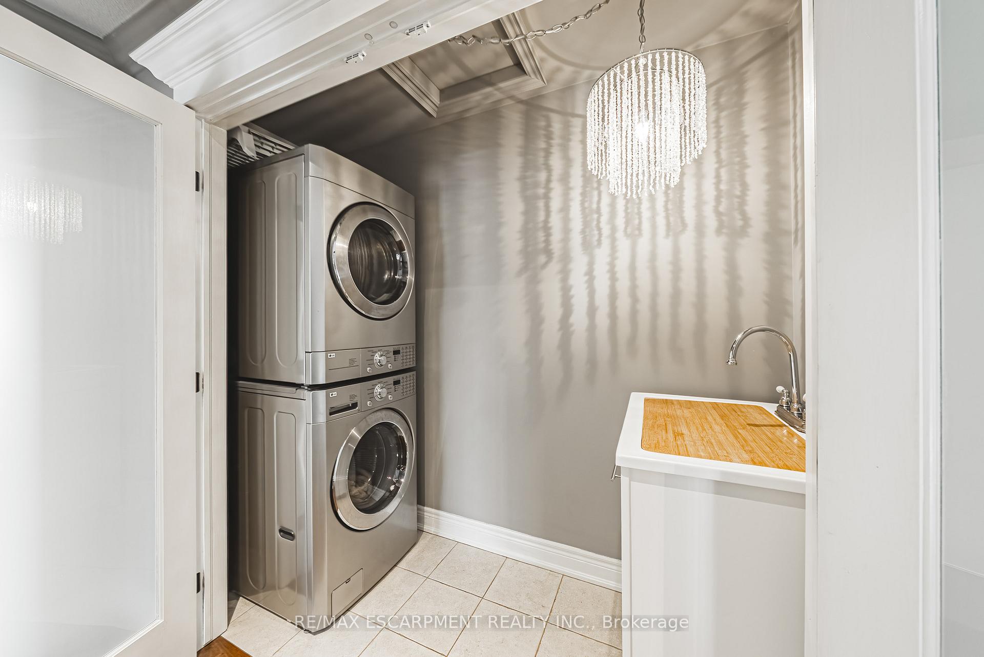 Photo 31 of Unit 3, 976 Shadeland Avenue, Burlington, LaSalle — HOMEH
