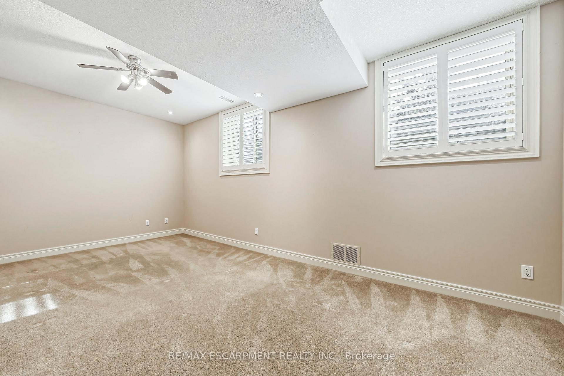 Photo 36 of Unit 3, 976 Shadeland Avenue, Burlington, LaSalle — HOMEH