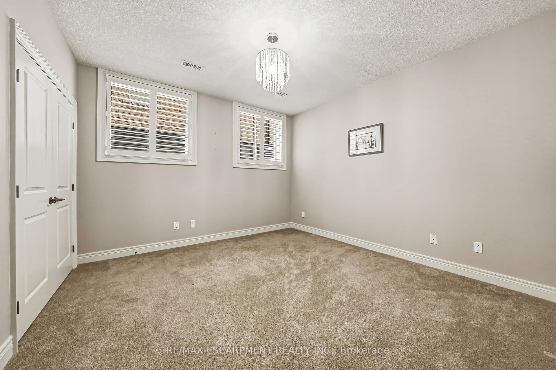Photo 38 of Unit 3, 976 Shadeland Avenue, Burlington, LaSalle — HOMEH