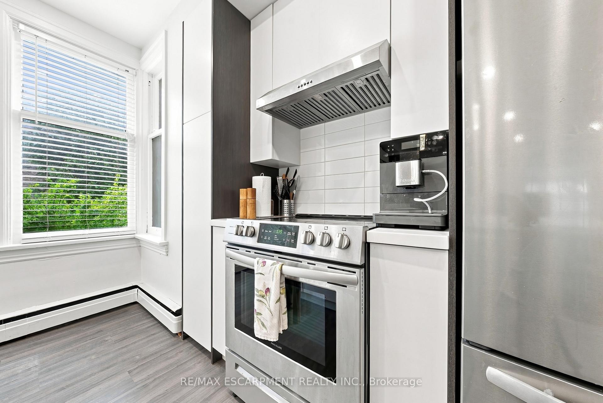 Photo 9 of 2177 Lakeshore Road, Burlington, Brant — HOMEH