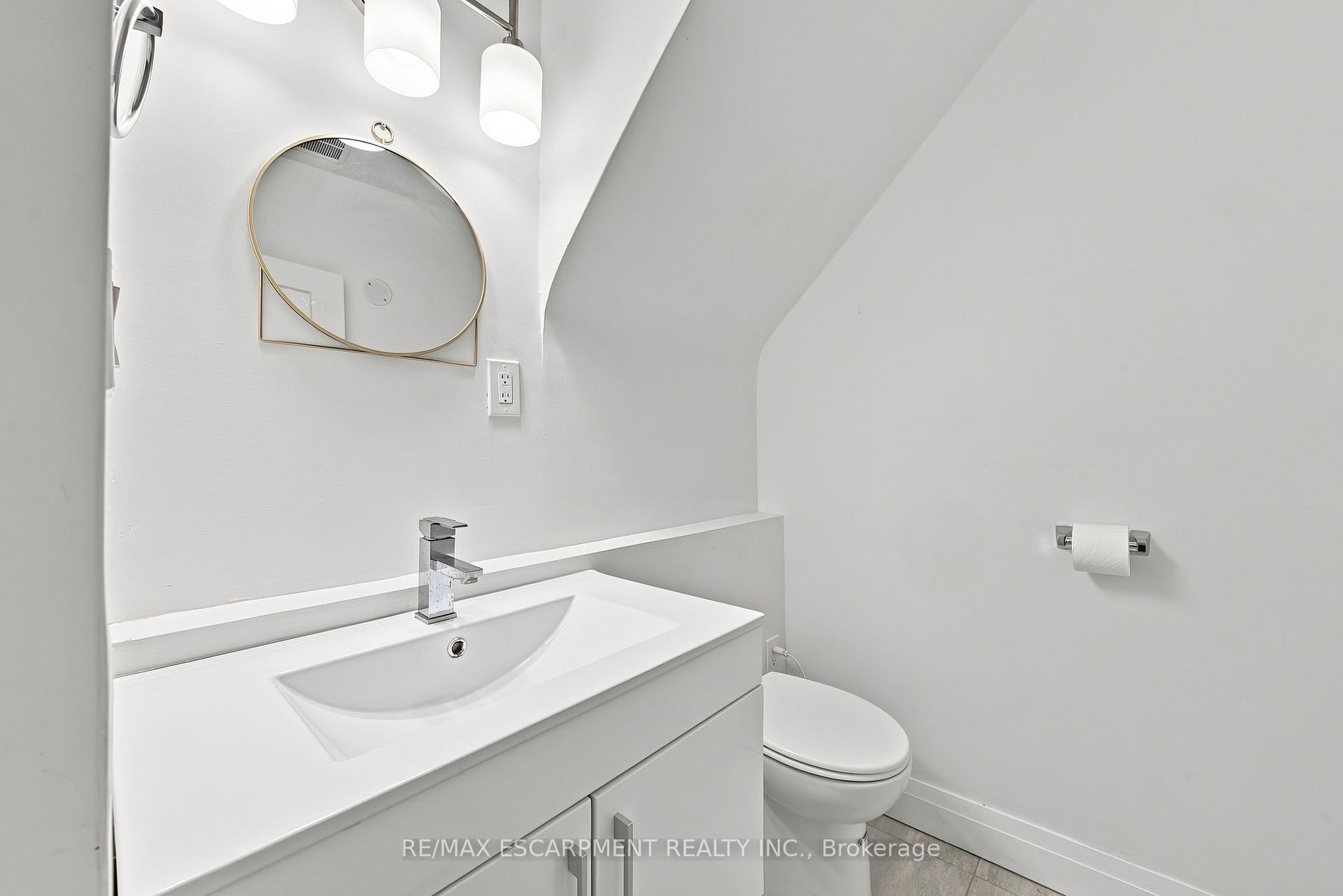 Photo 12 of 2177 Lakeshore Road, Burlington, Brant — HOMEH