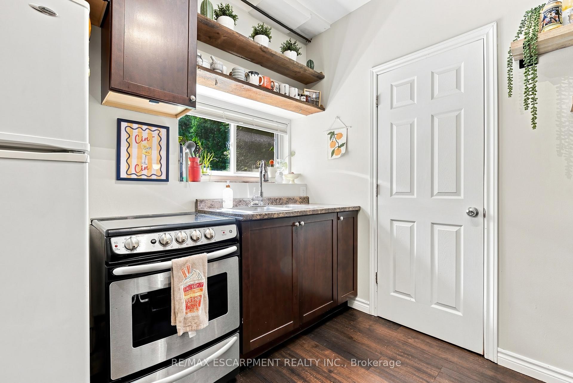 Photo 20 of 2177 Lakeshore Road, Burlington, Brant — HOMEH