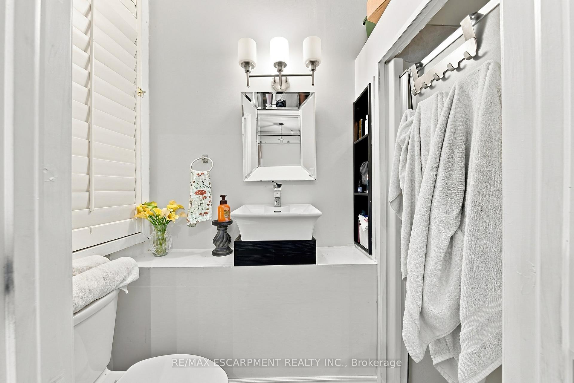 Photo 21 of 2177 Lakeshore Road, Burlington, Brant — HOMEH