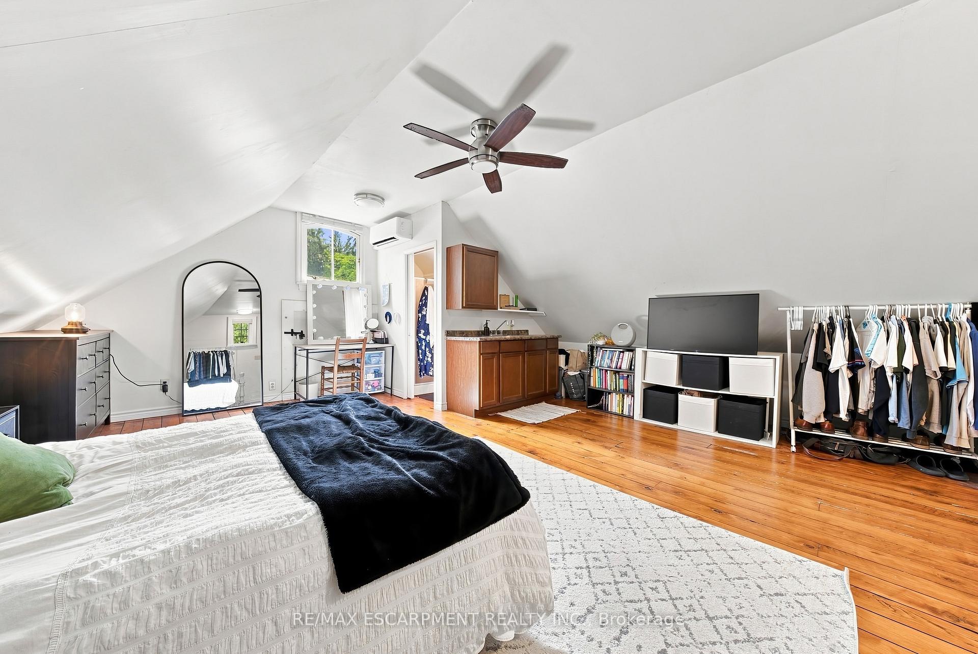 Photo 23 of 2177 Lakeshore Road, Burlington, Brant — HOMEH