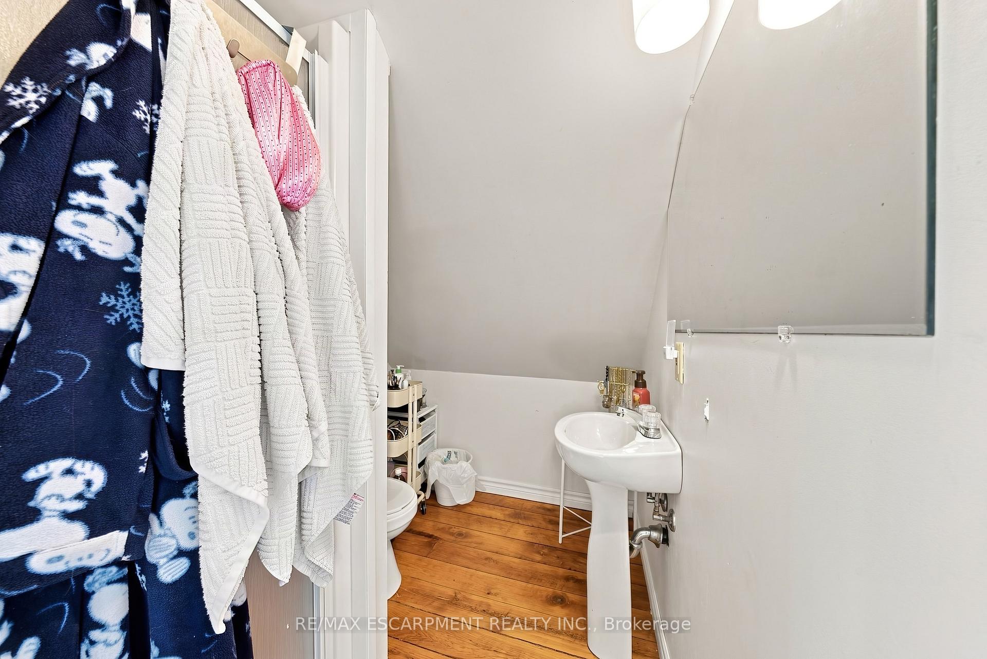 Photo 25 of 2177 Lakeshore Road, Burlington, Brant — HOMEH