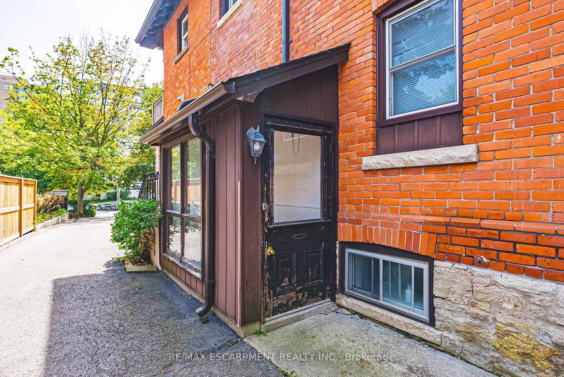 Photo 41 of 2177 Lakeshore Road, Burlington, Brant — HOMEH