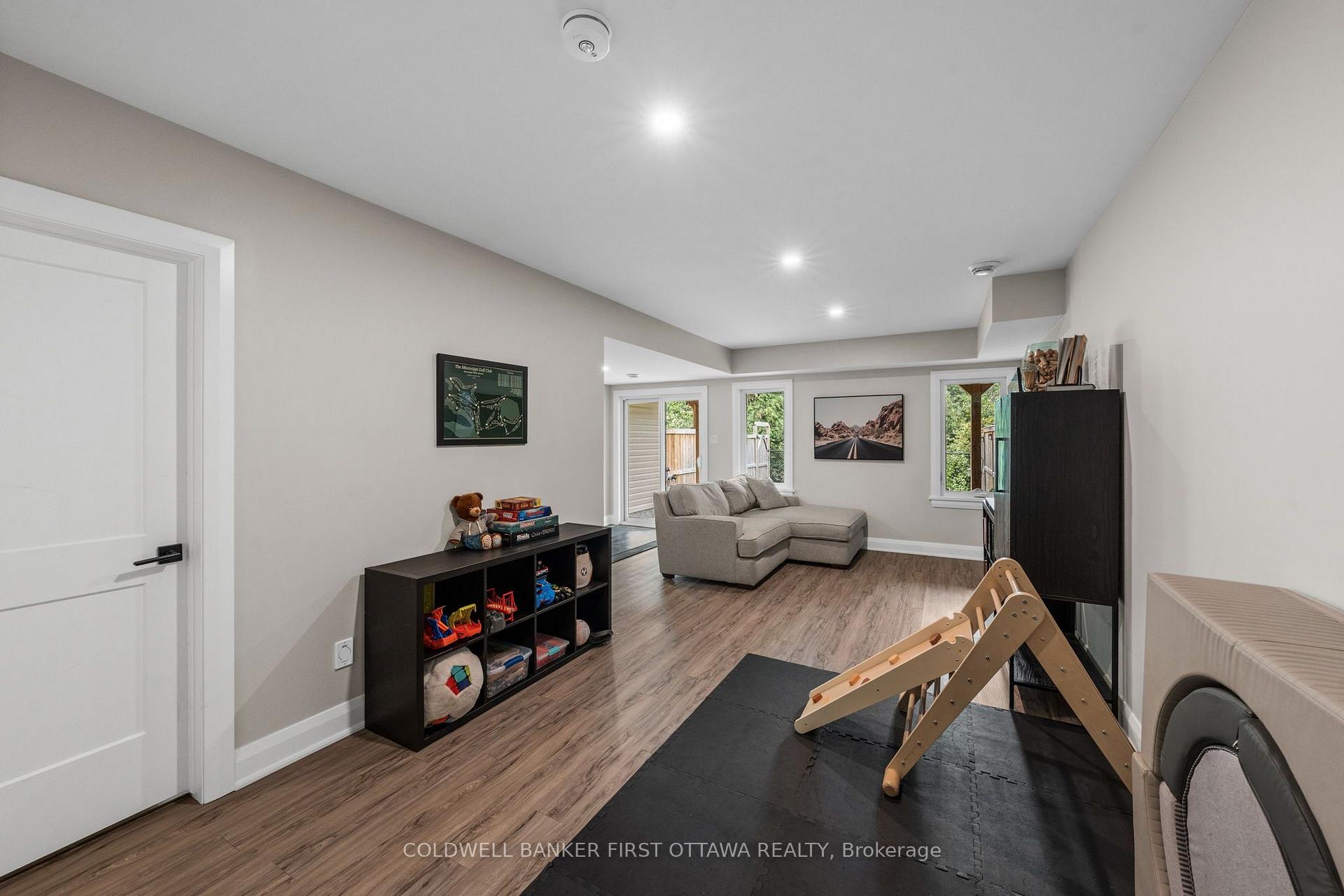 Photo 36 of 94 Porter Street, Ottawa, Stittsville (South) — HOMEH
