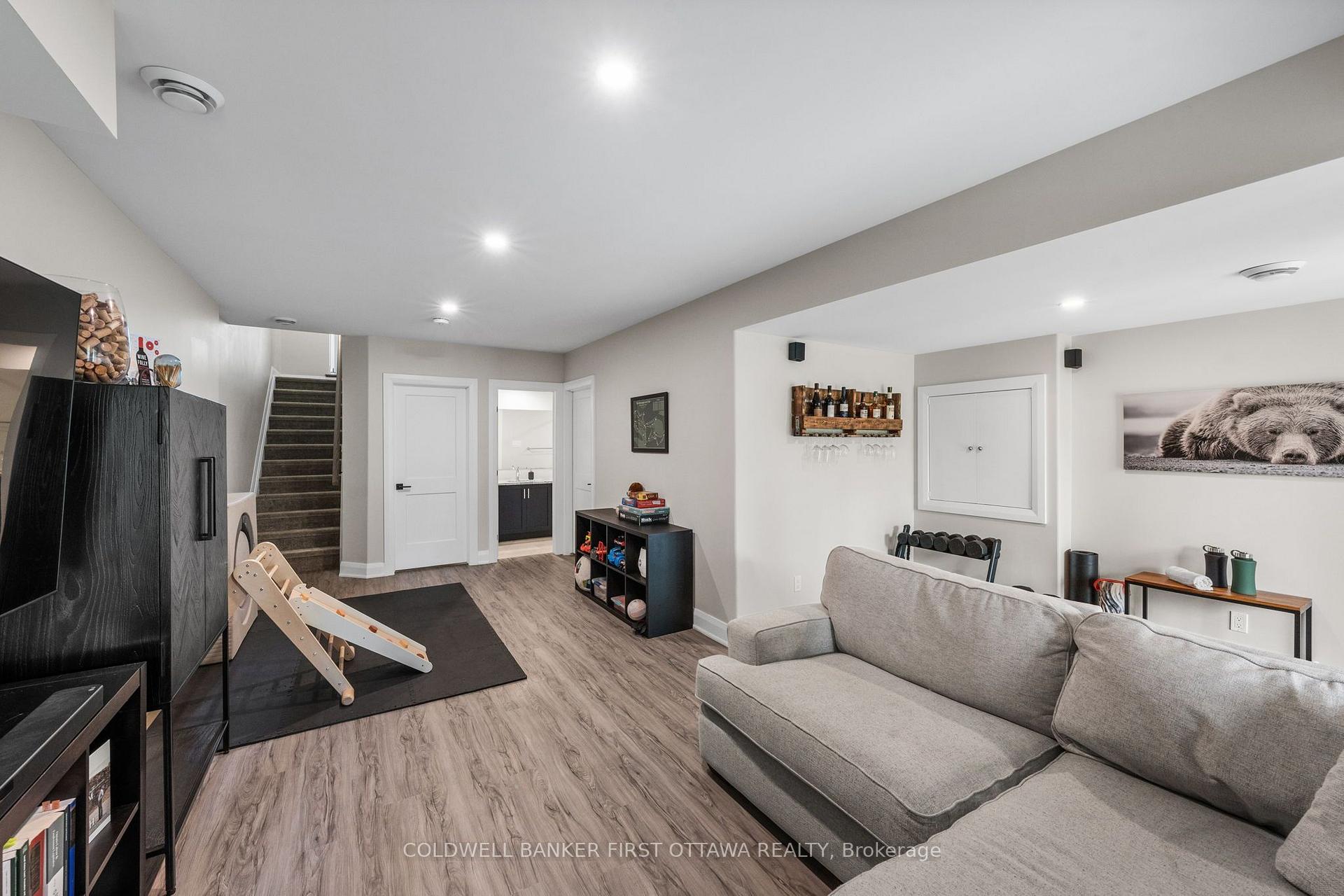 Photo 39 of 94 Porter Street, Ottawa, Stittsville (South) — HOMEH