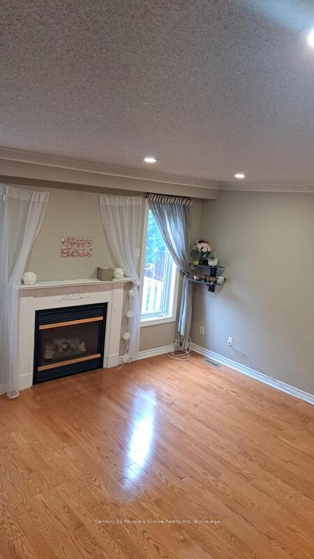 Photo 14 of 670 Macbeth Heights, Mississauga, Meadowvale Village — HOMEH