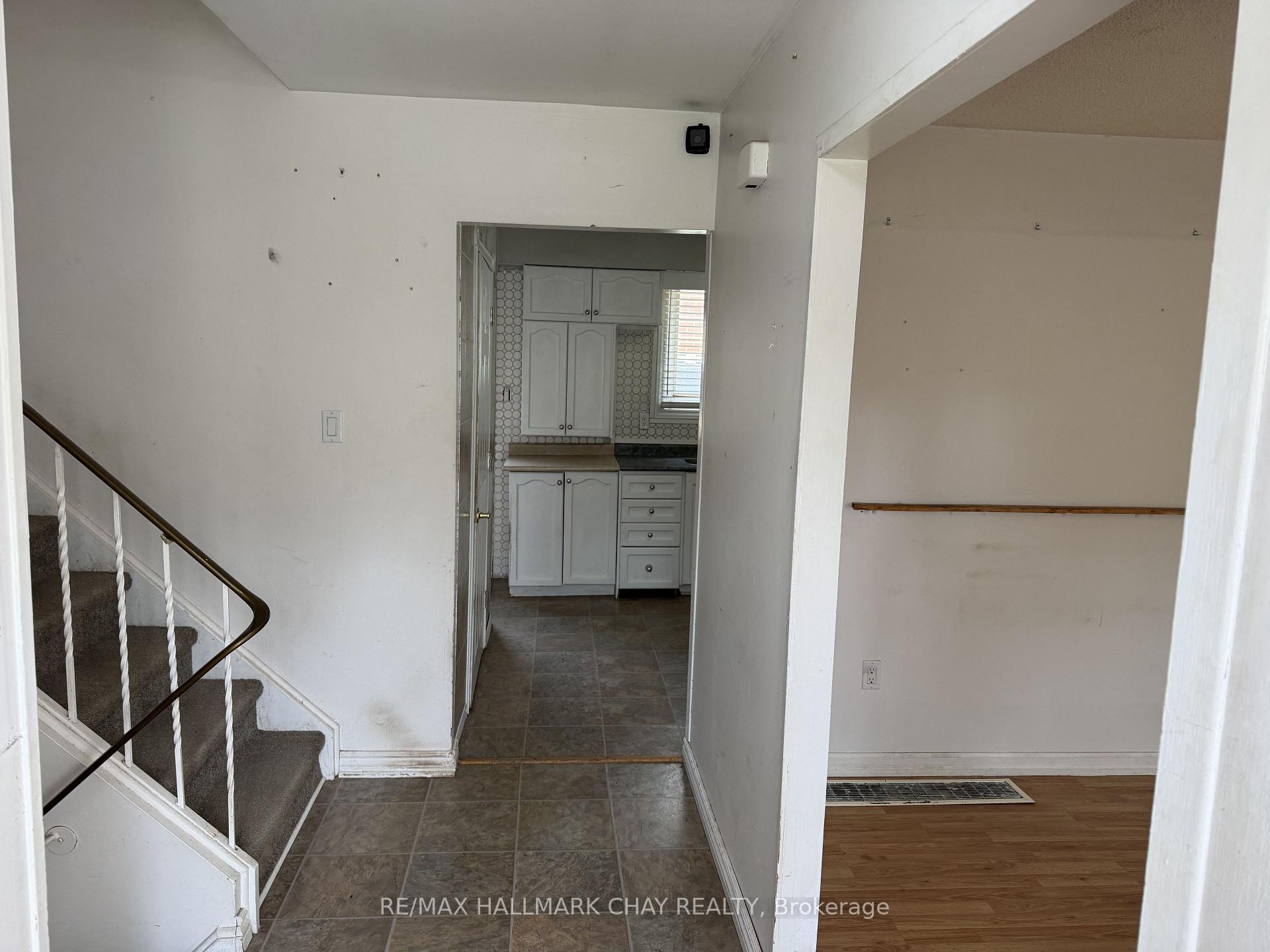 Photo 4 of 2 Birchwood Drive, Barrie, Cundles East — HOMEH