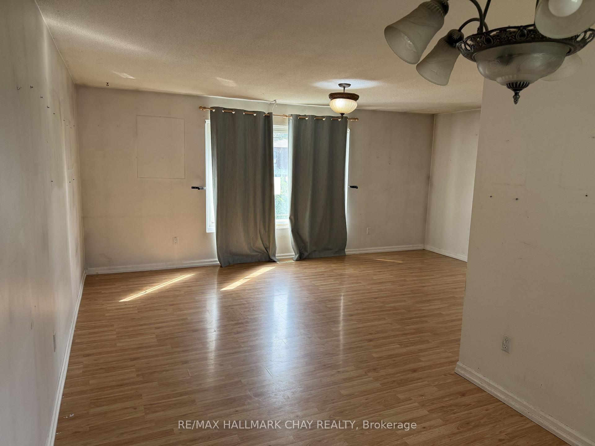 Photo 9 of 2 Birchwood Drive, Barrie, Cundles East — HOMEH
