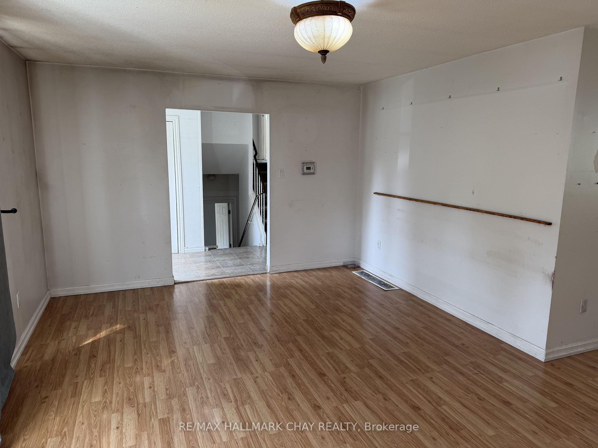 Photo 12 of 2 Birchwood Drive, Barrie, Cundles East — HOMEH